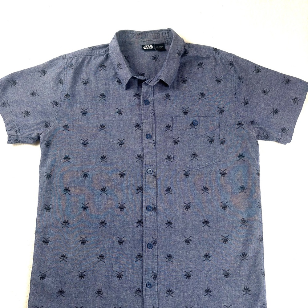 OFFICIAL MEN’S STAR WARS DARTH VADER & LIGHTSABER SHORT SLEEVE BUTTON DOWN SZ L